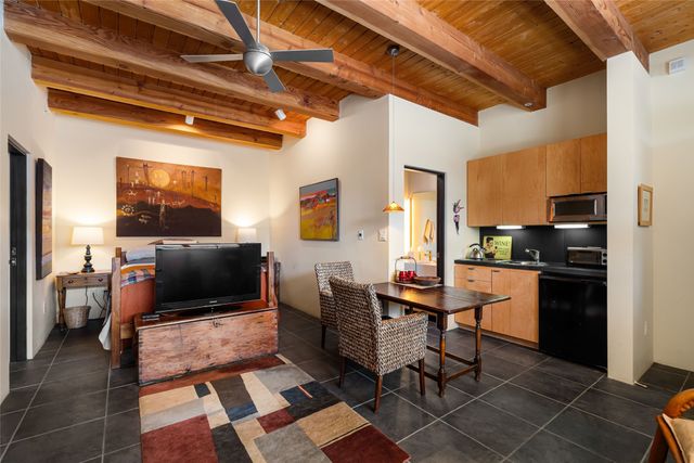 16 Plano Arbolito, Santa Fe, NM 87506