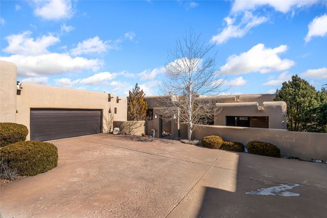 16 Plano Arbolito, Santa Fe, NM 87506