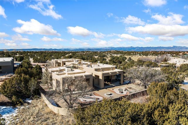 16 Plano Arbolito, Santa Fe, NM 87506