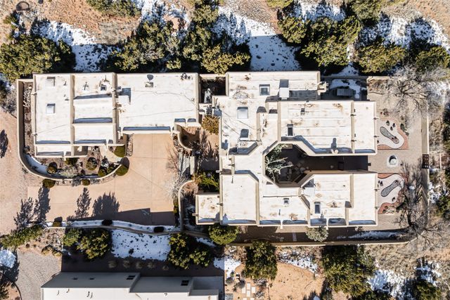 16 Plano Arbolito, Santa Fe, NM 87506