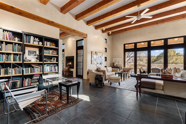 16 Plano Arbolito, Santa Fe, NM 87506