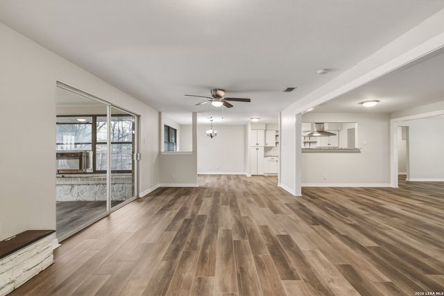 630 Rocklyn, Windcrest, TX 78239