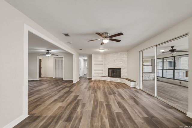 630 Rocklyn, Windcrest, TX 78239