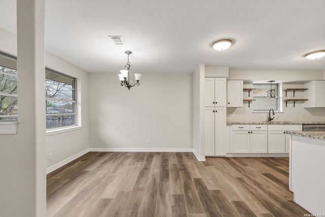 630 Rocklyn, Windcrest, TX 78239