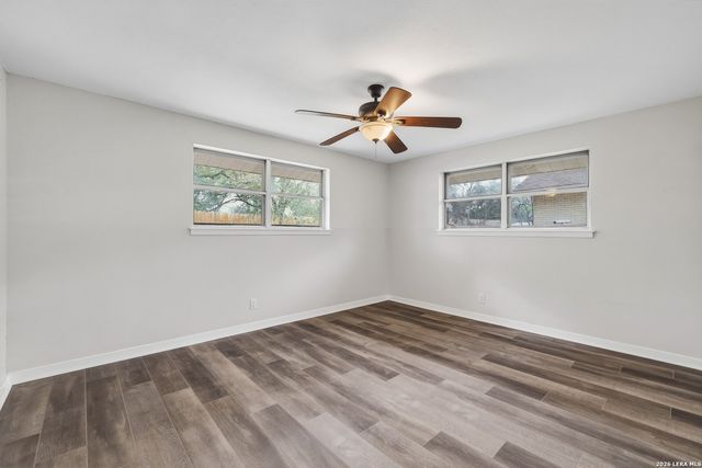 630 Rocklyn, Windcrest, TX 78239