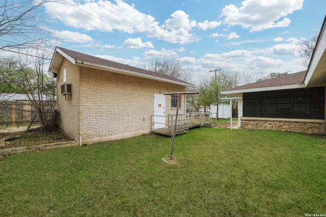 630 Rocklyn, Windcrest, TX 78239