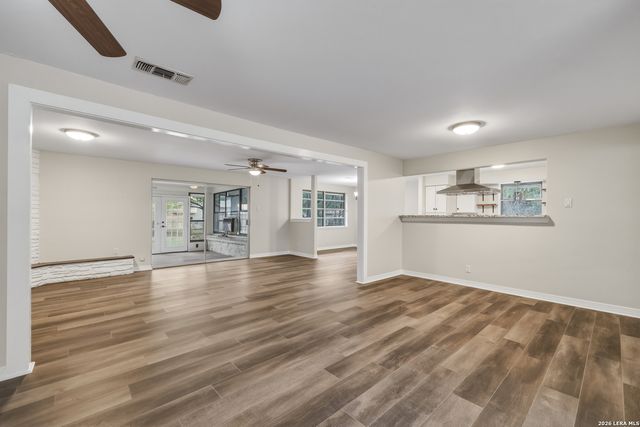 630 Rocklyn, Windcrest, TX 78239