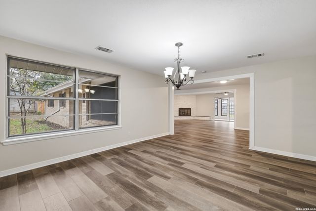 630 Rocklyn, Windcrest, TX 78239