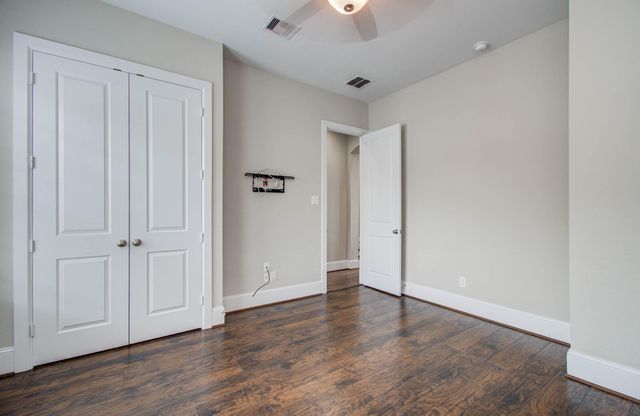 11023 Acorn Falls Drive, Houston, TX 77043