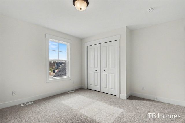 5967 Claymont Court, Caledonia, MI 49316