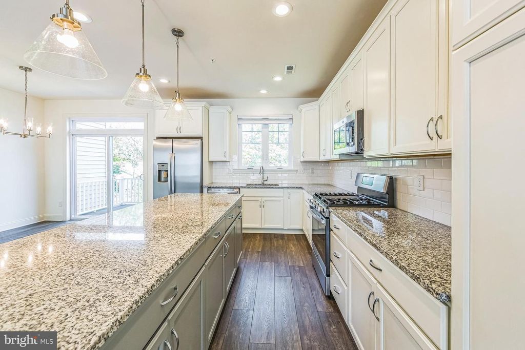 166 EVERLEIGH DR, Royersford, PA 19468