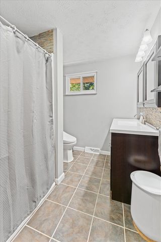 3513 Knollwood Drive, Beavercreek, OH 45432