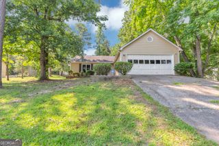 6725 River Glen Drive, Riverdale, GA 30296