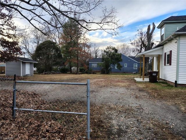 1414 E Green Drive, High Point, NC 27260