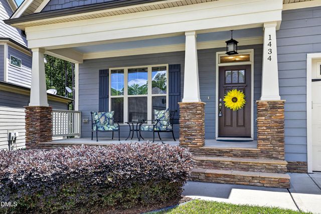 1434 Jakes Way, Fuquay Varina, NC 27526