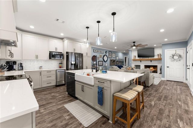 8140 Lanier, Cumming, GA 30041