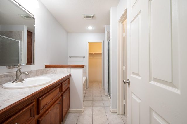 125 Golfview Drive, Conroe, TX 77356