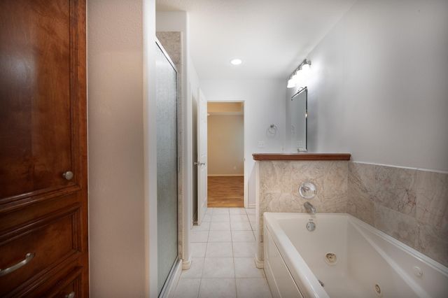 125 Golfview Drive, Conroe, TX 77356