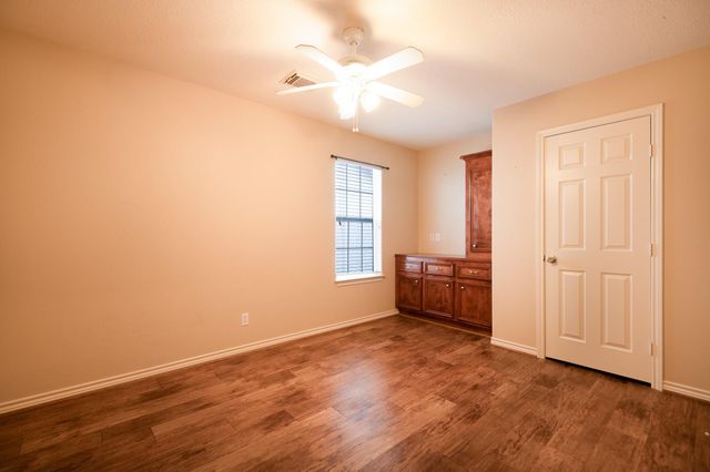 125 Golfview Drive, Conroe, TX 77356