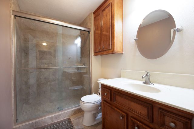 125 Golfview Drive, Conroe, TX 77356
