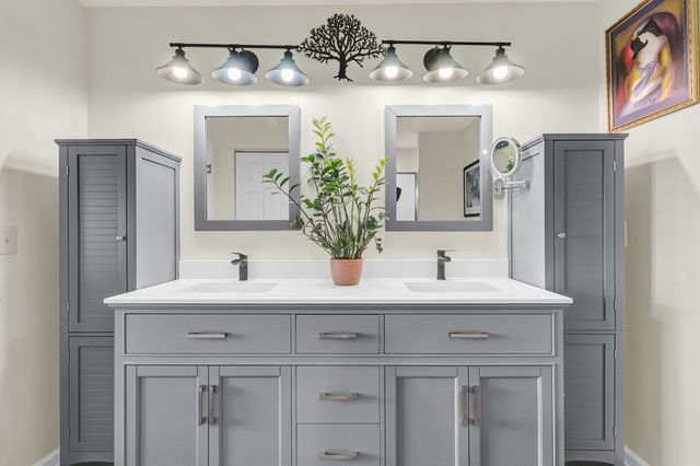 8800 Dorchester Road 2001, North Charleston, SC 29420