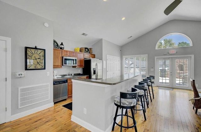 8800 Dorchester Road 2001, North Charleston, SC 29420