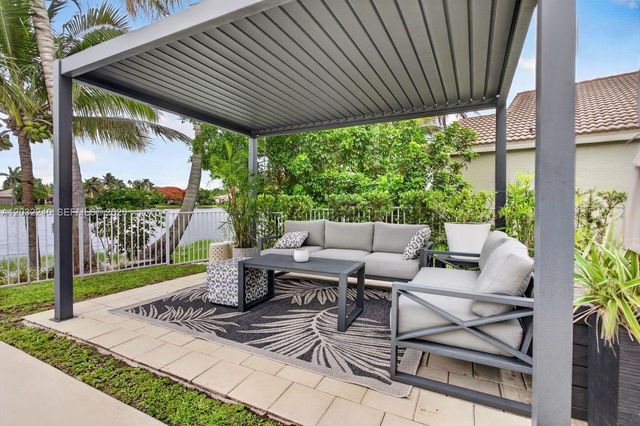 480 Cambridge Drive, Weston, FL 33326