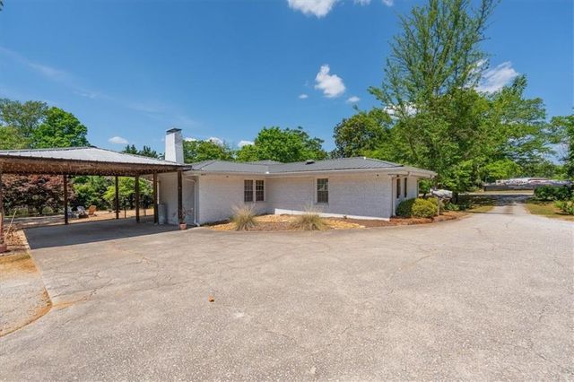 1172 Alabama Street, Carrollton, GA 30117
