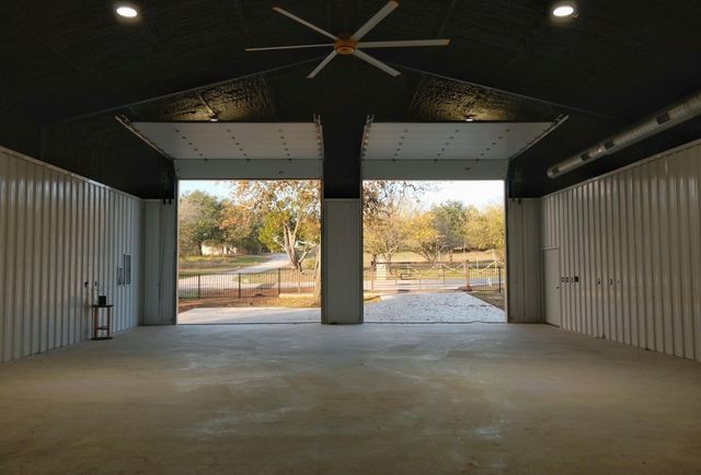 720 Link DR, Kingsland, TX 78639