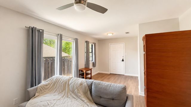 6016 Signal PT, Austin, TX 78724