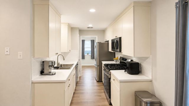 6016 Signal PT, Austin, TX 78724