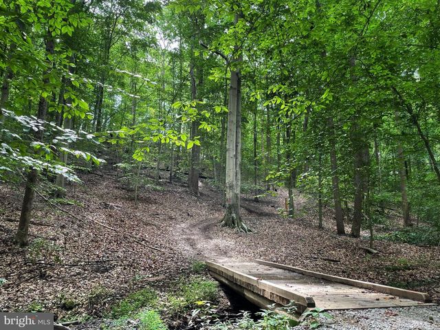 1974 SERVICEBERRY RD, Dumfries, VA 22026