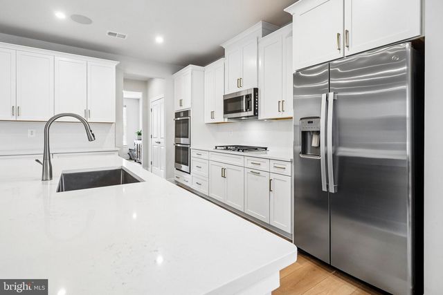 1974 SERVICEBERRY RD, Dumfries, VA 22026