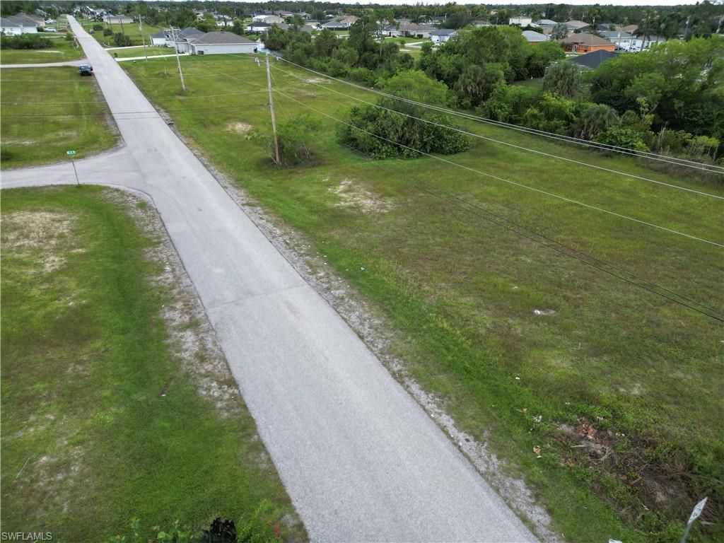 818 NE 32nd LN, CAPE CORAL, FL 33909 — photo 4