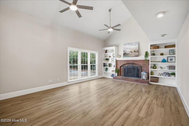 101 Spanish Moss Way, Wilmington, NC 28412