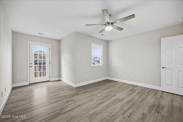 101 Spanish Moss Way, Wilmington, NC 28412