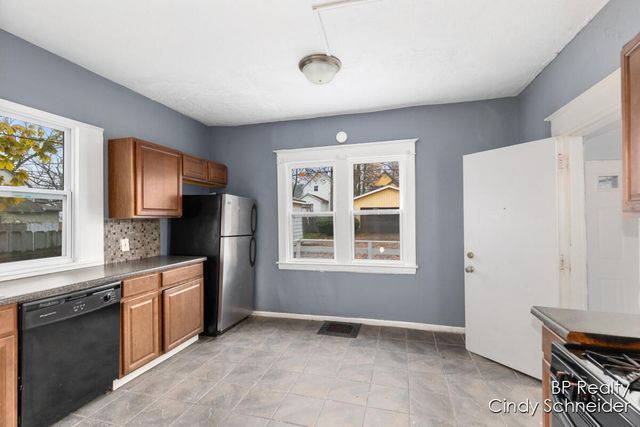 1118 Fulton Street, Grand Rapids, MI 49503