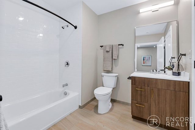 375 Cummins Hwy 202, Boston, MA 02131