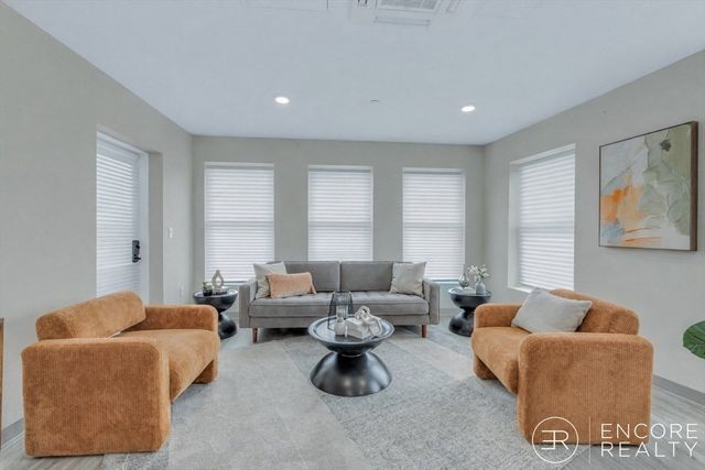 375 Cummins Hwy 202, Boston, MA 02131