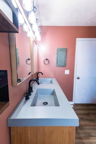 1505 S 12th Avenue, Ozark, MO 65721