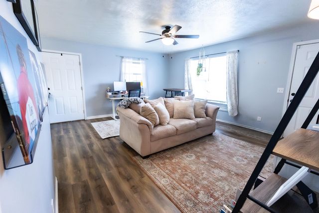 1505 S 12th Avenue, Ozark, MO 65721