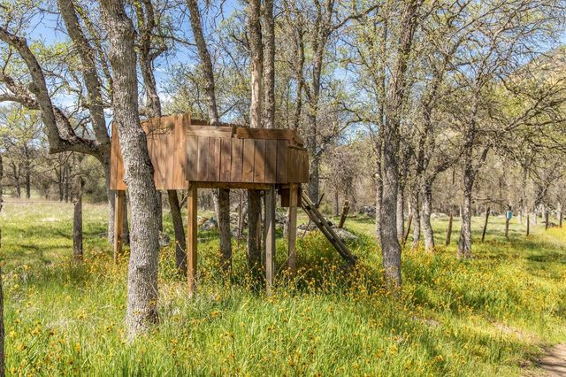 1321 Elwood Road, Yokuts Valley, CA 93675