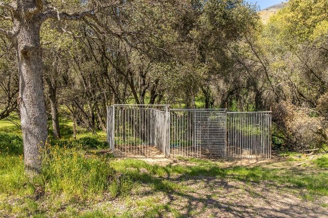 1321 Elwood Road, Yokuts Valley, CA 93675