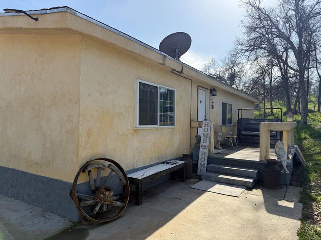 1321 Elwood Road, Yokuts Valley, CA 93675