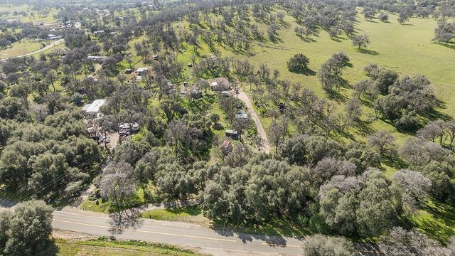 1321 Elwood Road, Yokuts Valley, CA 93675