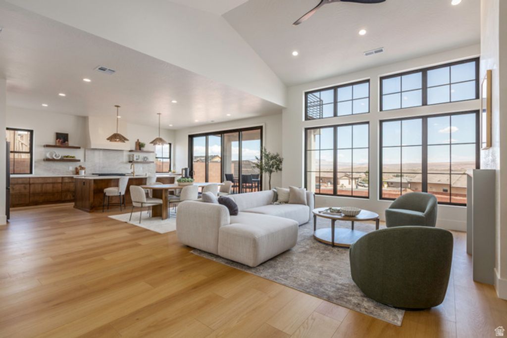 Image 10 of property listing at 1964 CREEKSIDE, Washington, UT 84780