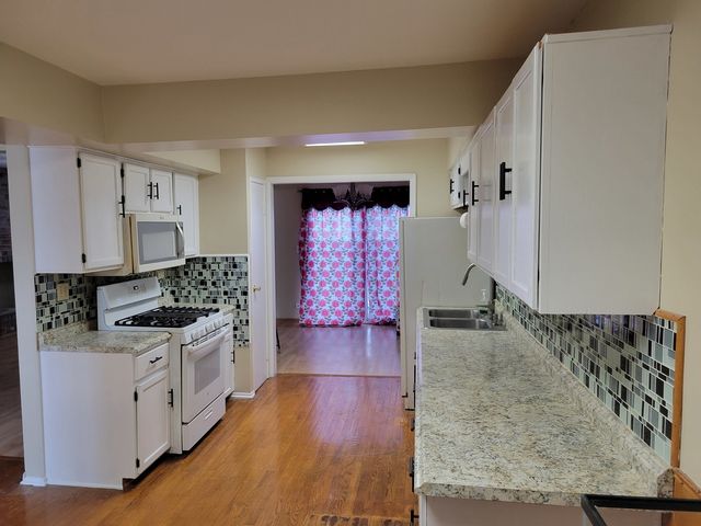 483 Rustic Drive, Wheeling, IL 60090