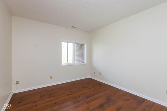 1726 Creekside Lane W, Carmel, IN 46032
