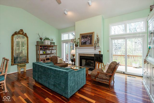 1726 Creekside Lane W, Carmel, IN 46032