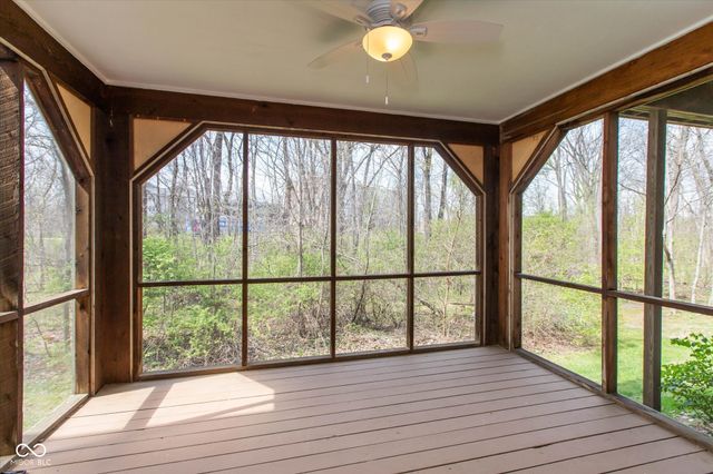 1726 Creekside Lane W, Carmel, IN 46032
